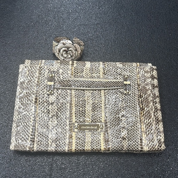 Charles Davis faux snake bag w/ cuff bracelet. - Picture 2 of 6